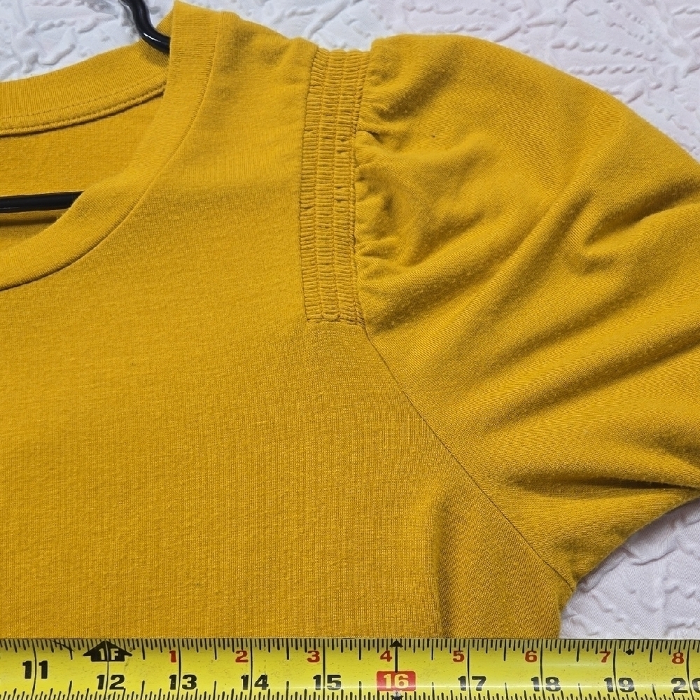 3/$10 Time and Tru Yellow Short Sleeve Tee - Picture 4 of 6